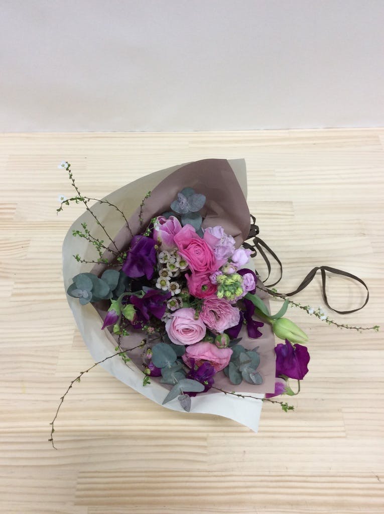 ラナンキュラスの花束・ブーケ | フラワーギフトならHitoHana
