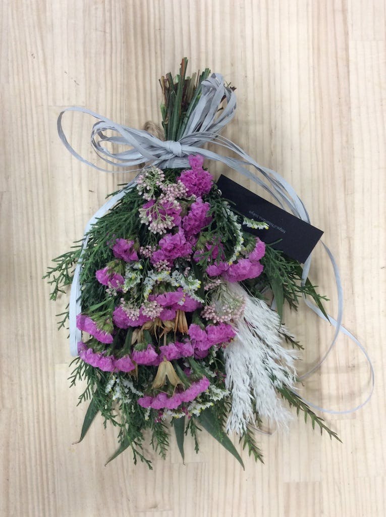 生花スワッグ スターチス ピンク S | スワッグならHitoHana(ひと