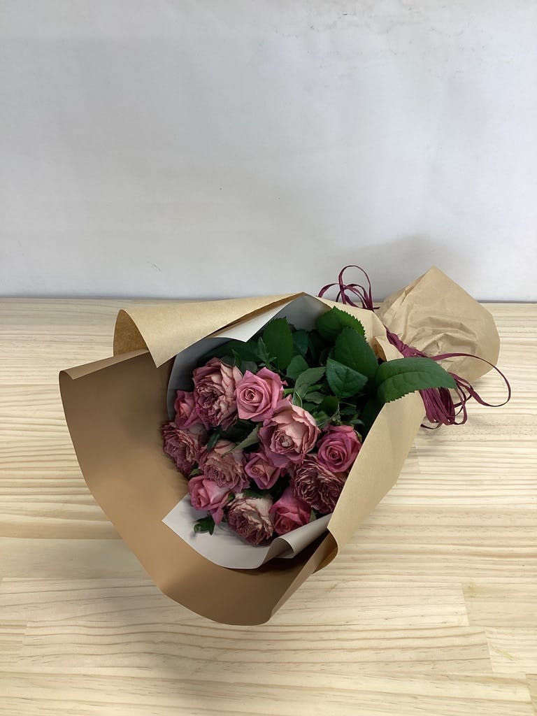 バラ 花束 ブラウン L | 花束ならHitoHana(ひとはな)