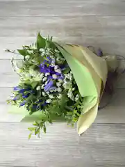 リンドウの花束 ブーケを選ぶ フラワーギフトの通販ならひとはな