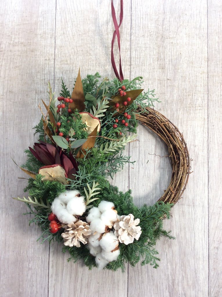 クリスマスリース 2点　KO Amazon.co.jp: WANNA-CUL ライト付きクリスマスリース 24インチ