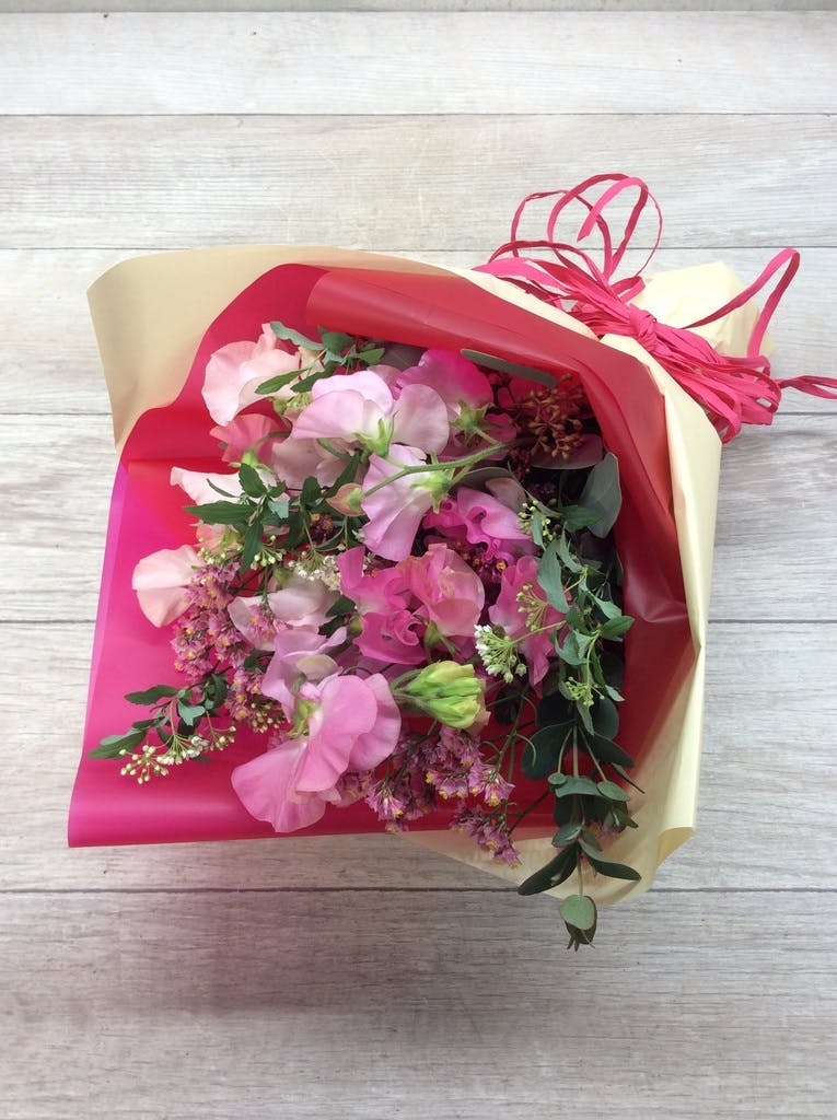 最近、Hitohana(ひとはな)から届けられたスィートピーの花束 