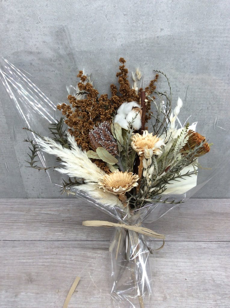 ドライフラワー スワッグ 49ローズ 薔薇 ひまわり 紅花 パイン 黄色 花束 Www Afngl Org