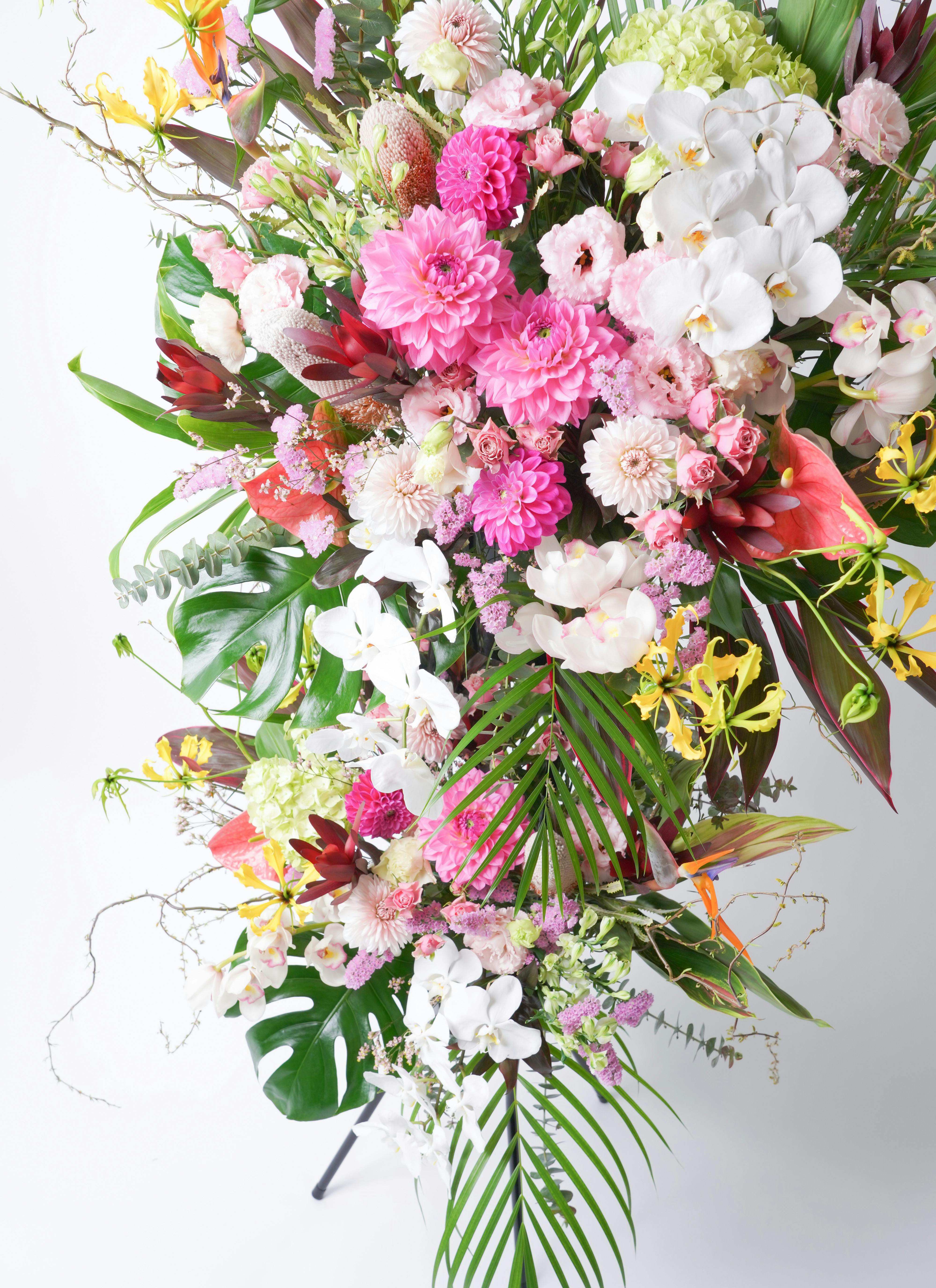 全国配送】ピンク系 フローリストにおまかせ 季節のお祝いスタンド花