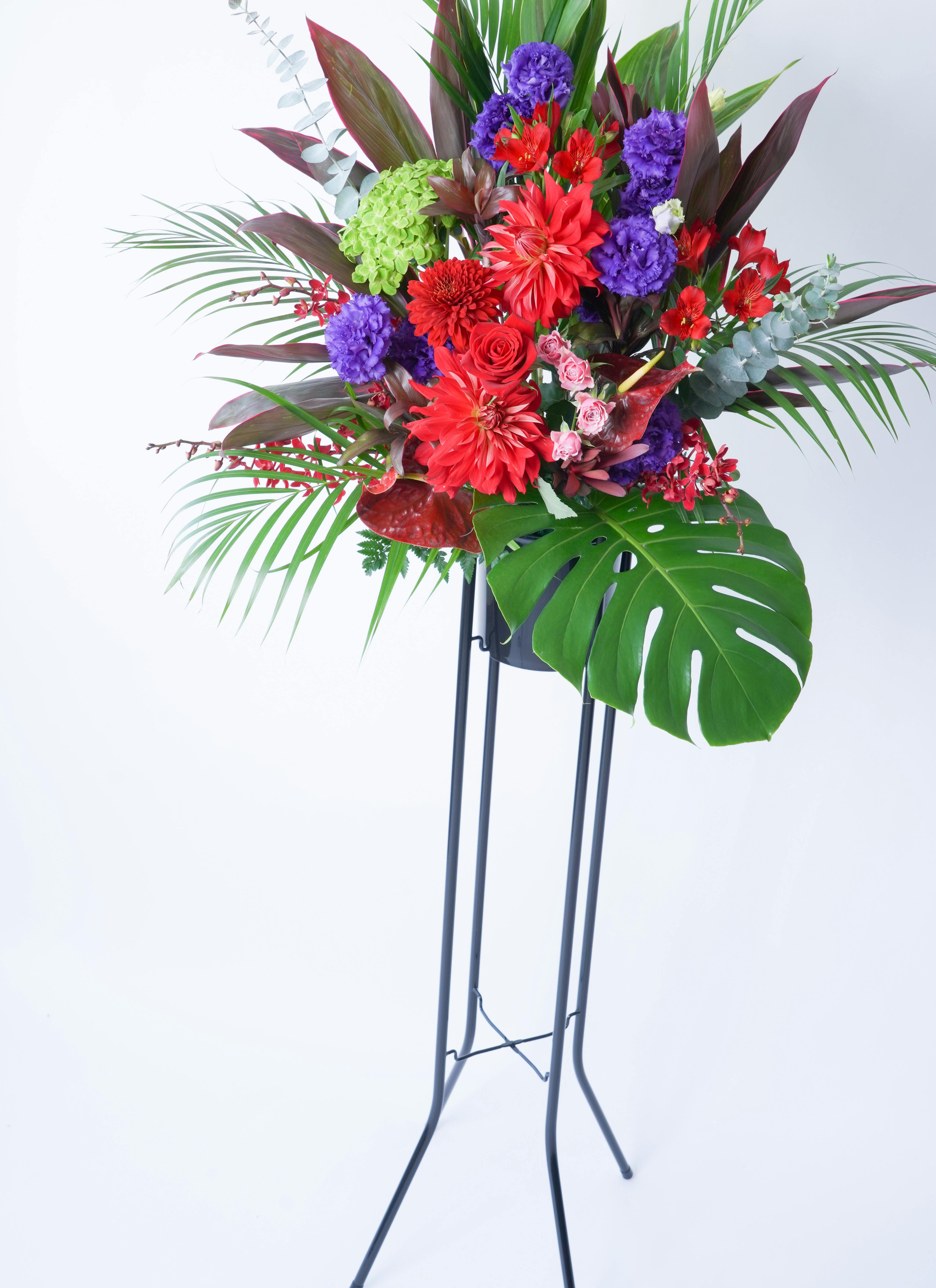 全国配送赤系 フローリストにおまかせ 季節のお祝いスタンド花