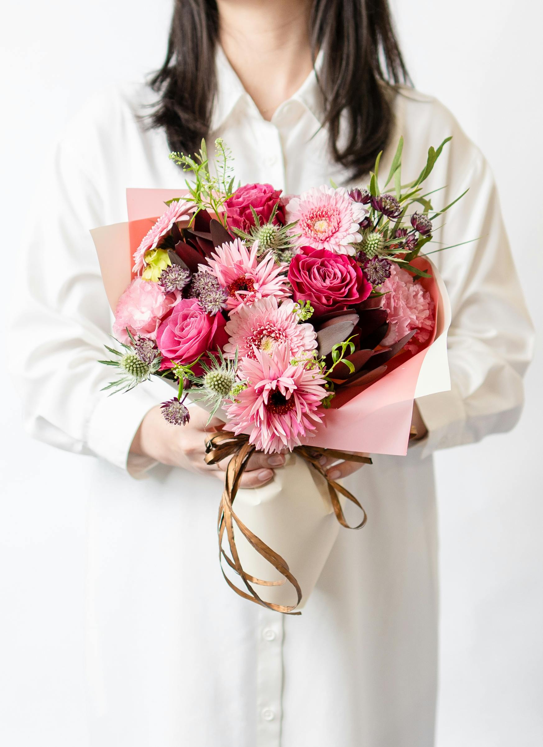 陽春の花束 ガーベラとバラの花束 ピンク M | 花束ならHitoHana(ひとはな)