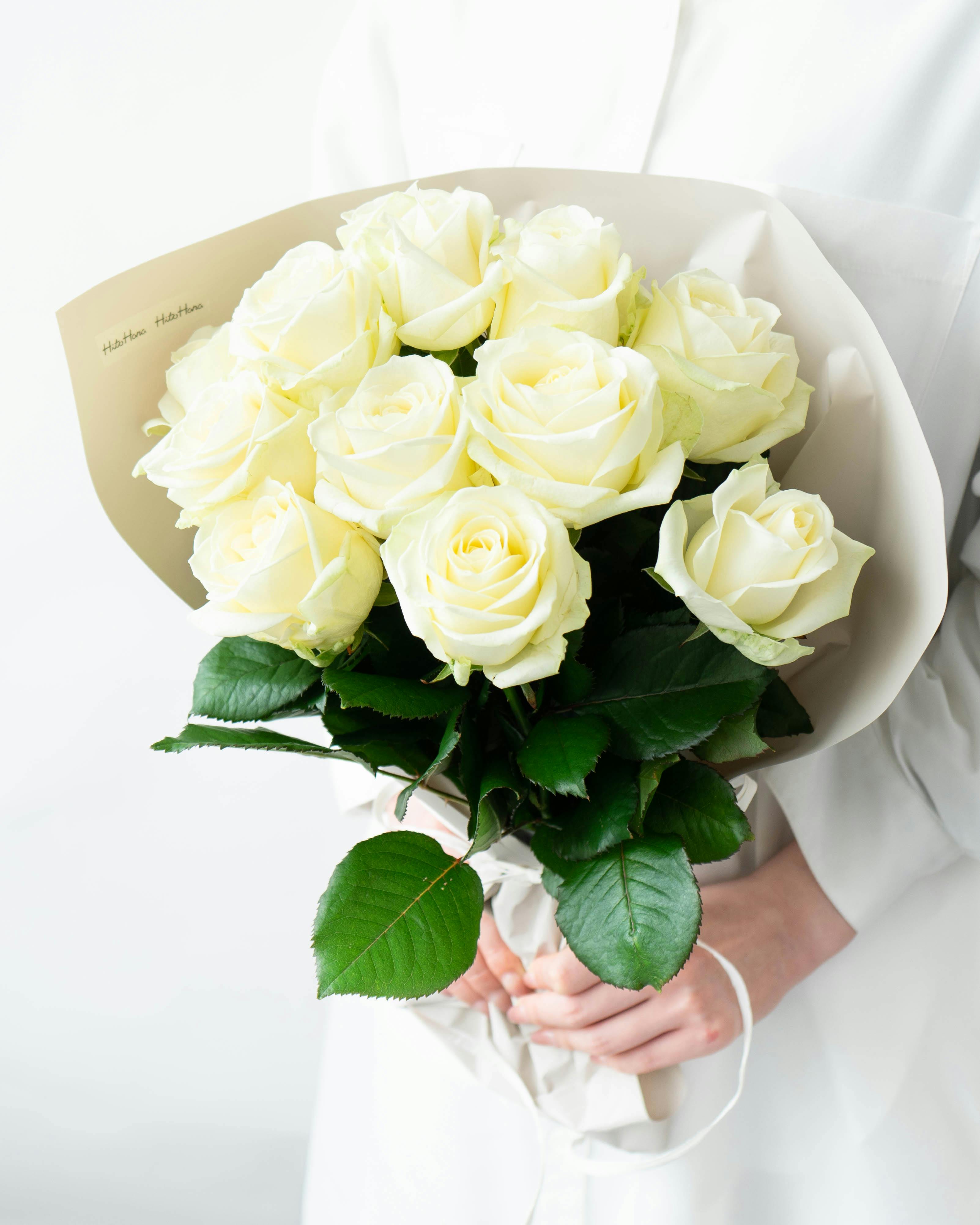 産地直送 バラ アバランチェ 12本束／滋賀 國枝バラ園からお届け