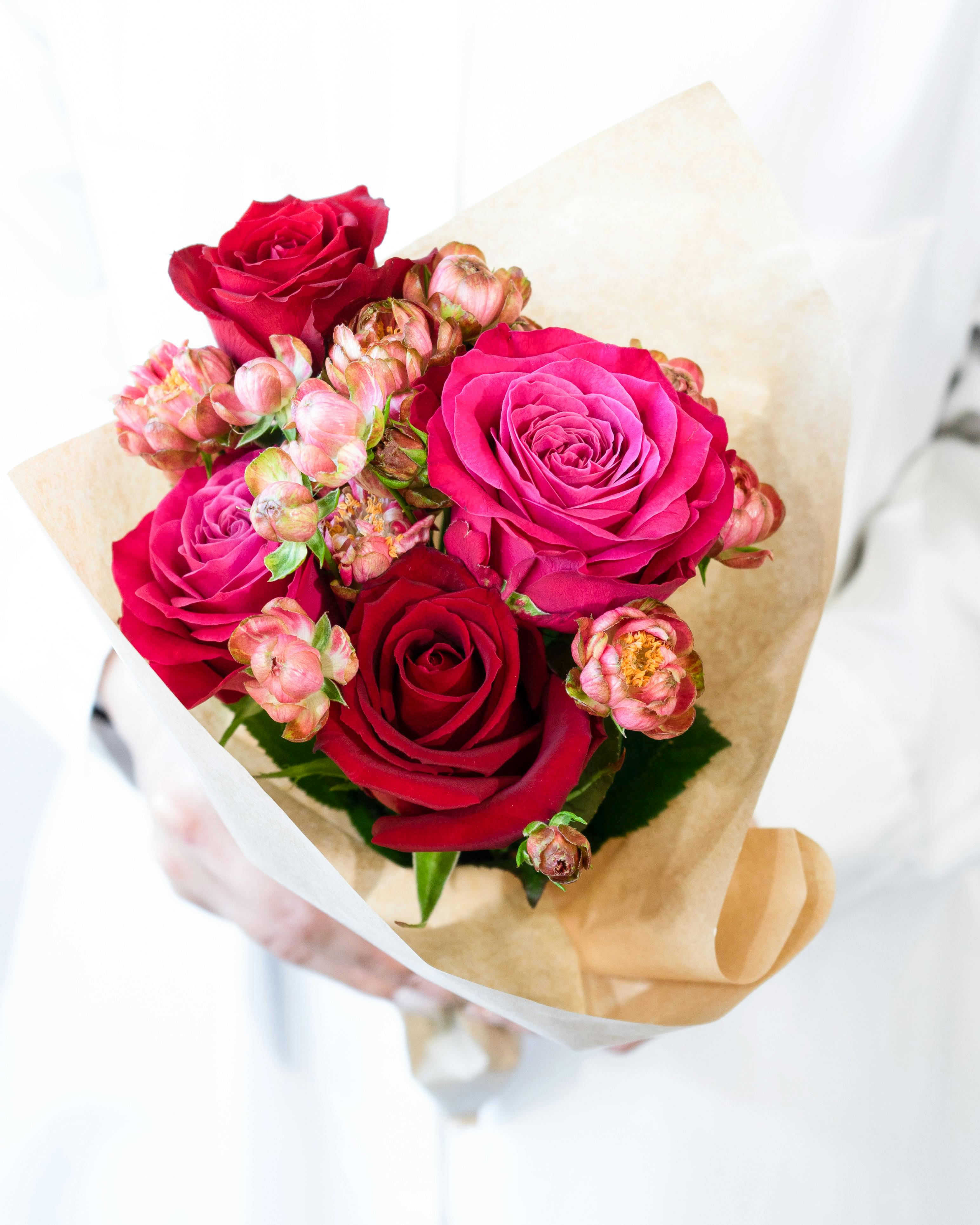 産地直送 バラ 花束 レッドミックス（6本入り）／茨城 神生バラ