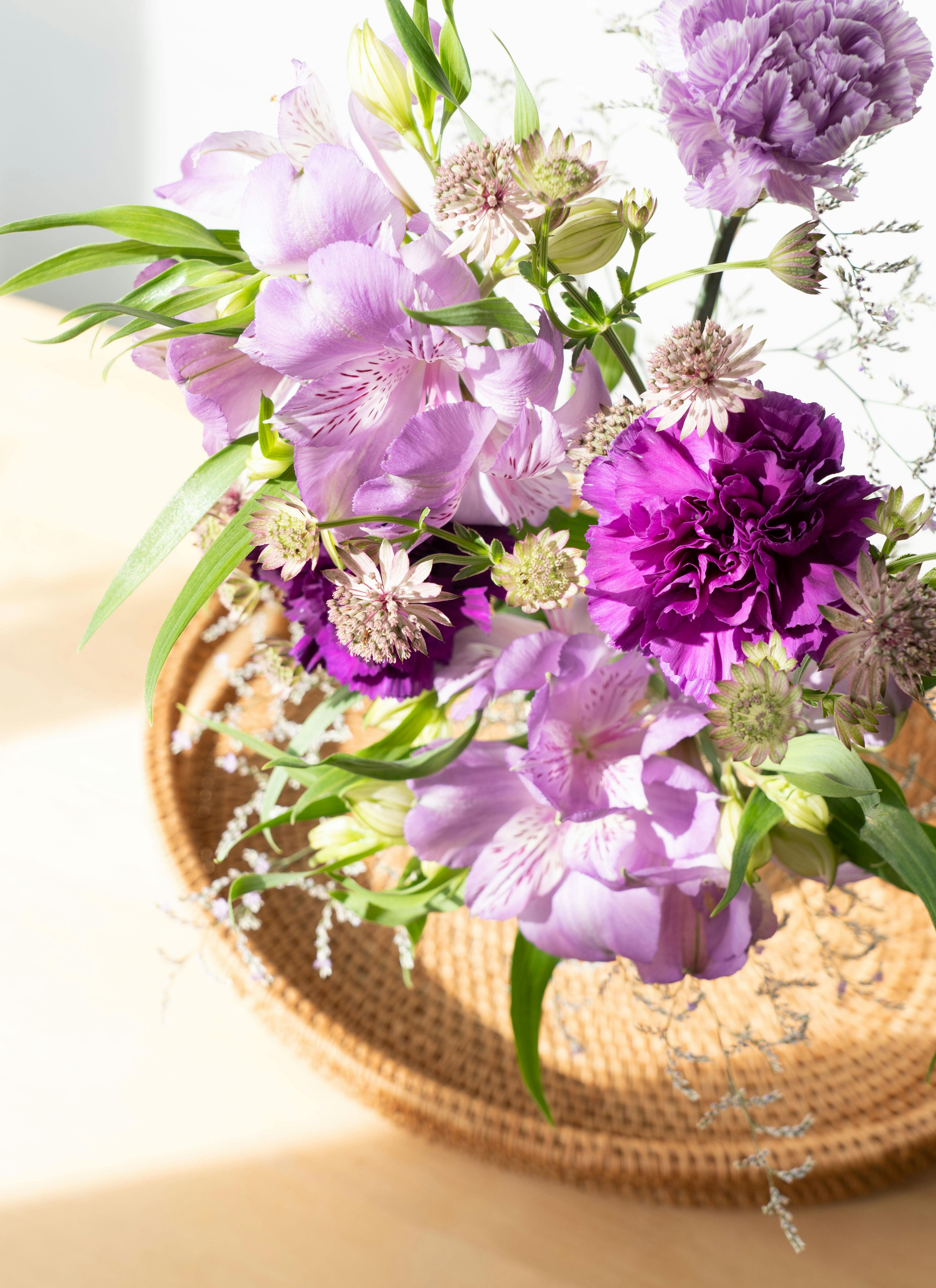 カジュアルブーケ 飾る楽しさいろいろ ムーンダストの花束