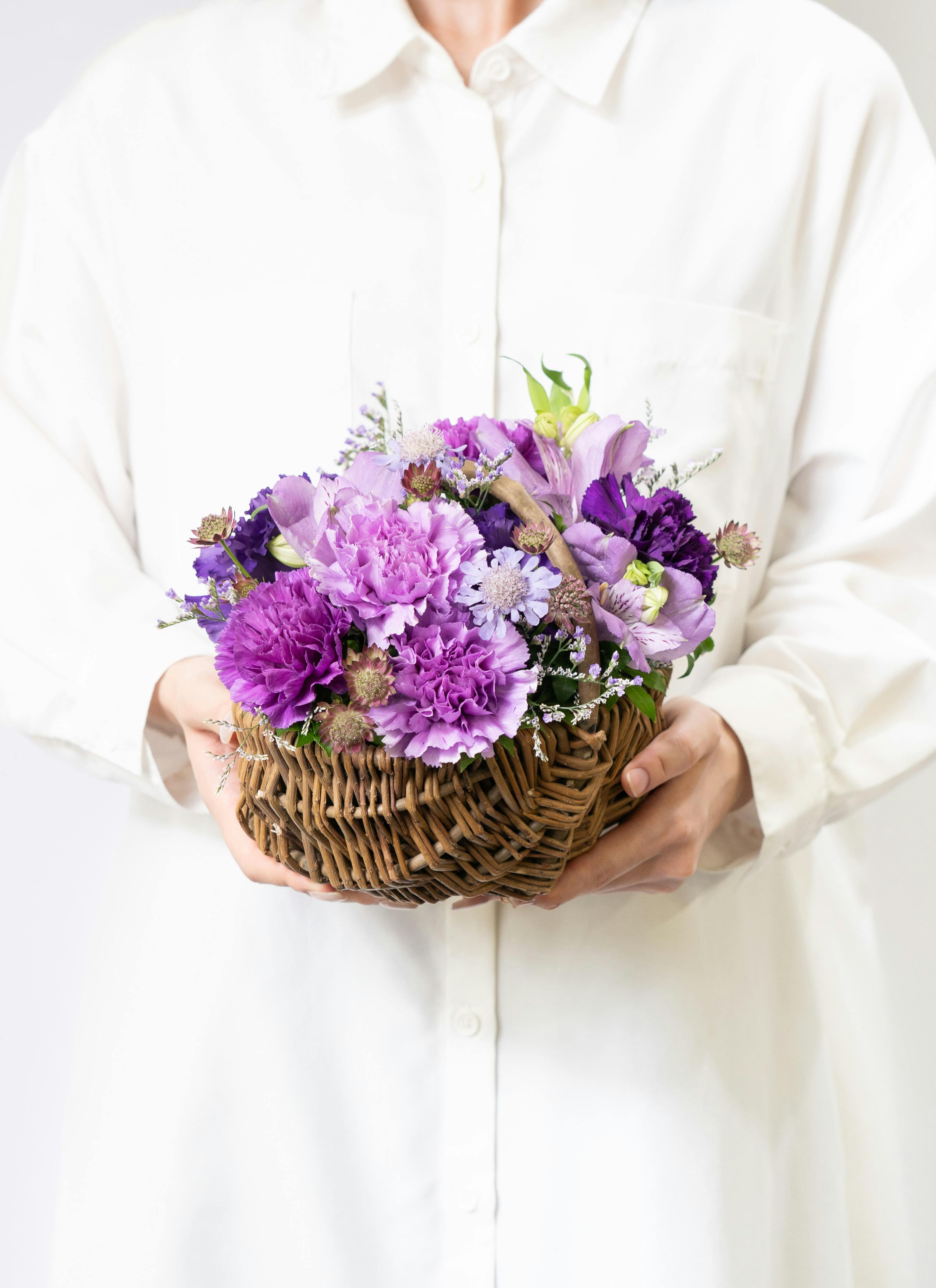 カーネーション アレンジメント ムーンダスト S | アレンジメントなら