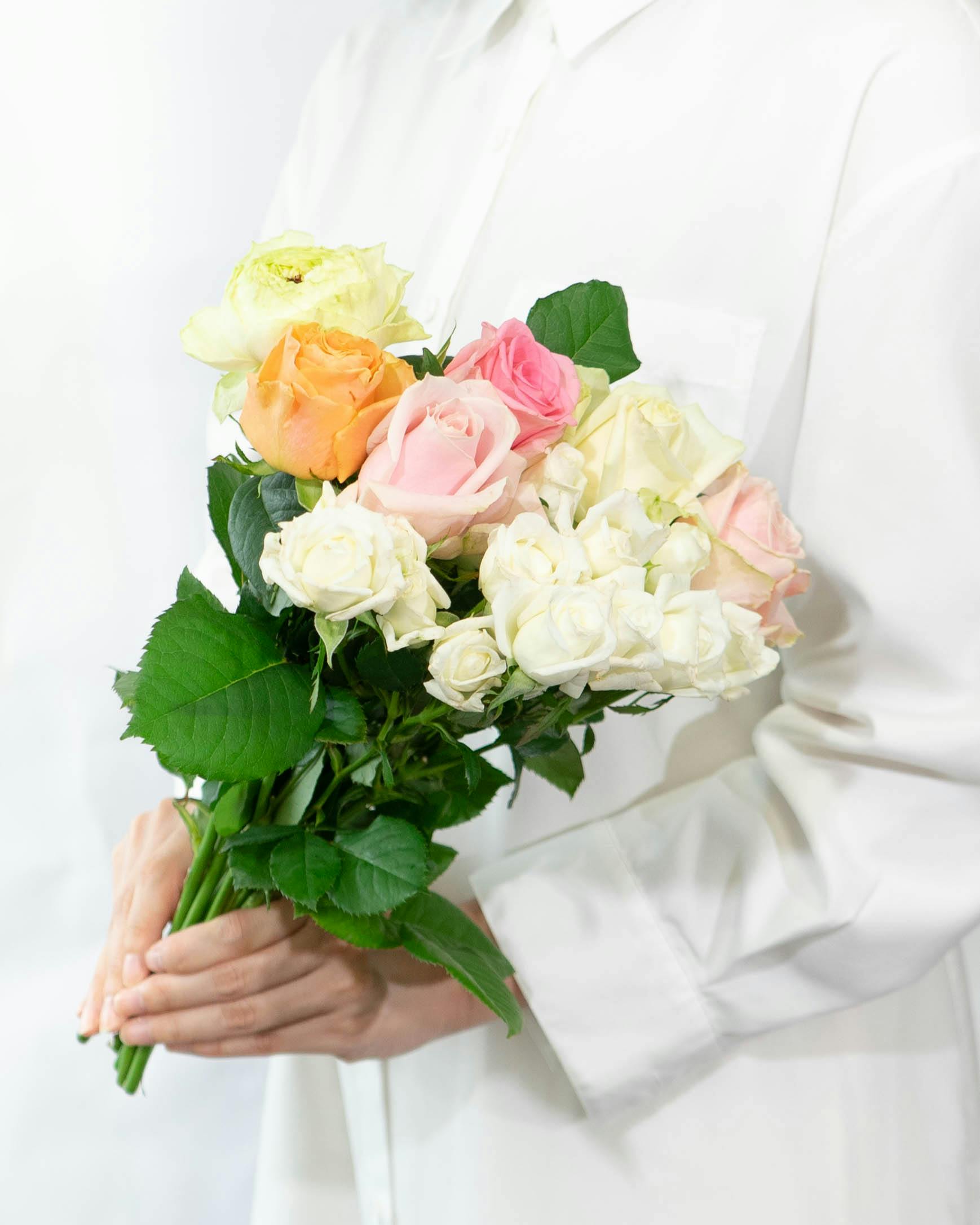 産地直送 バラ ご自宅用花束 おまかせ（10本入り）／愛知 榊原