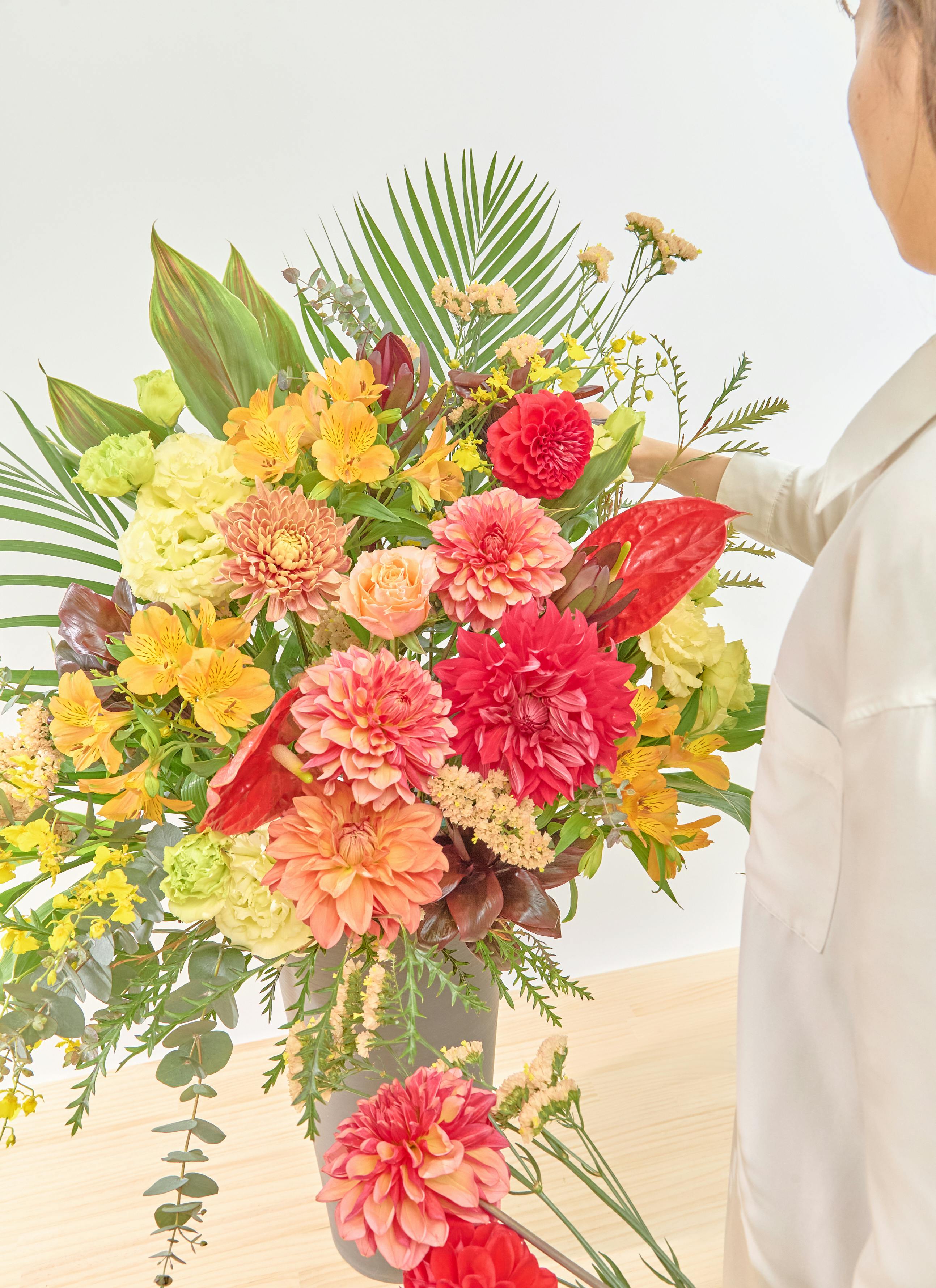 お祝い花 豪華アレンジメント フローリストにおまかせ 22,000円