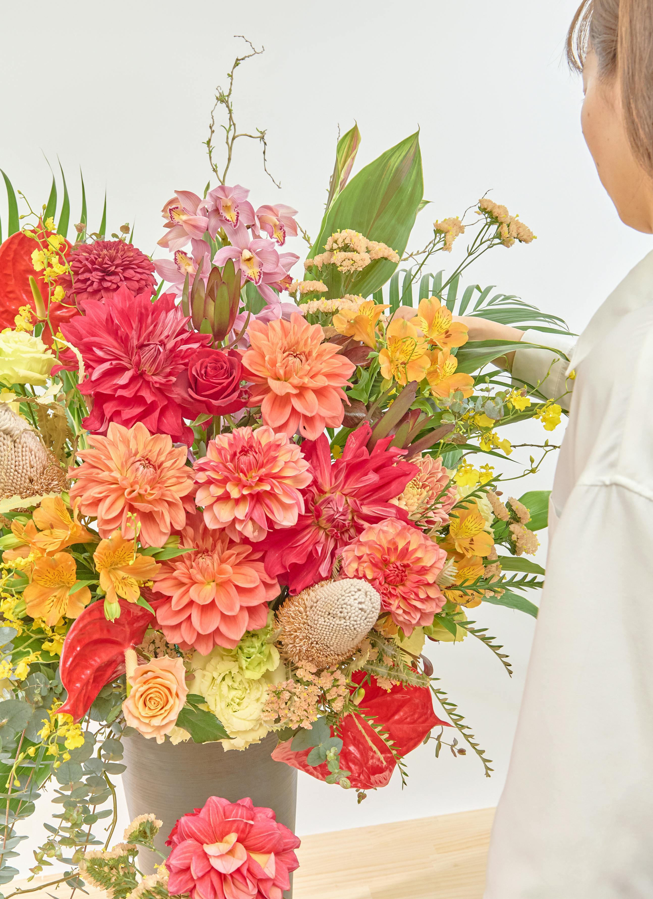 お祝い花 豪華アレンジメント フローリストにおまかせ 33,000円 床置き