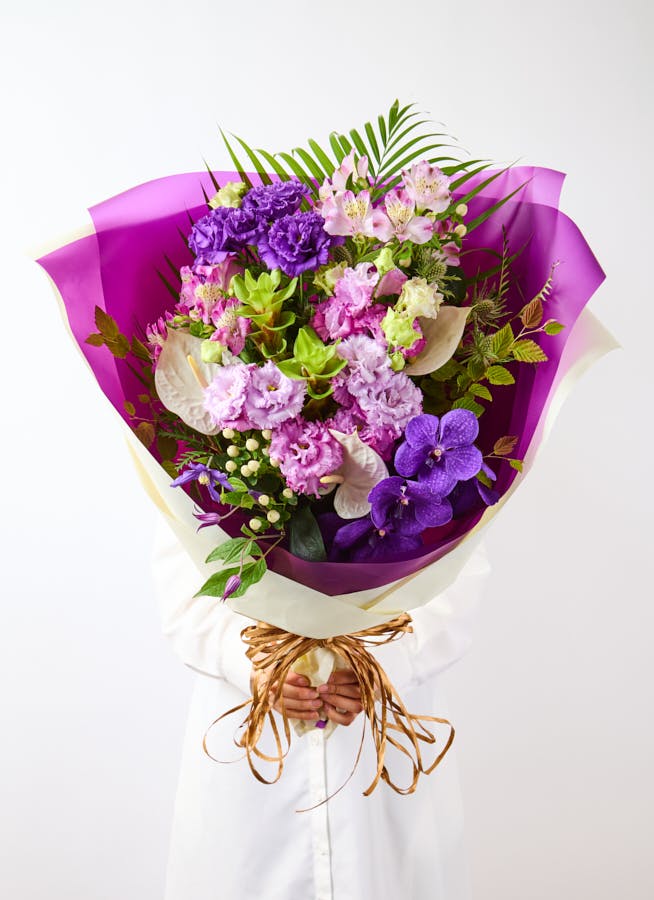 紫色（パープル）の花束 | フラワーギフトならHitoHana（ひとはな）