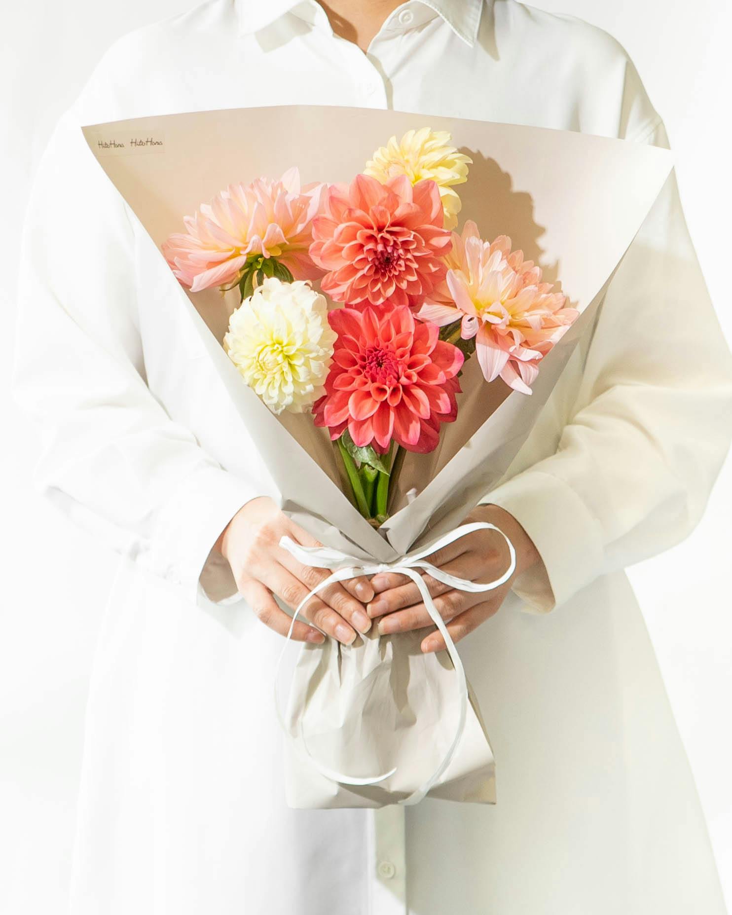 ダリアの花束・ブーケ | 花束ならHitoHana（ひとはな）