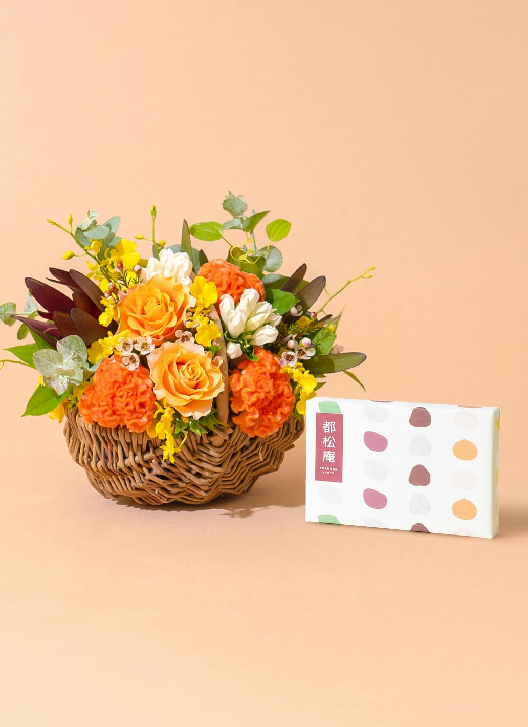 カトレア　オレンジナゲット‘Orange Queen’（花は終わりました） カトレア 花 植物 オレンジ色の写真素材 - PIXTA