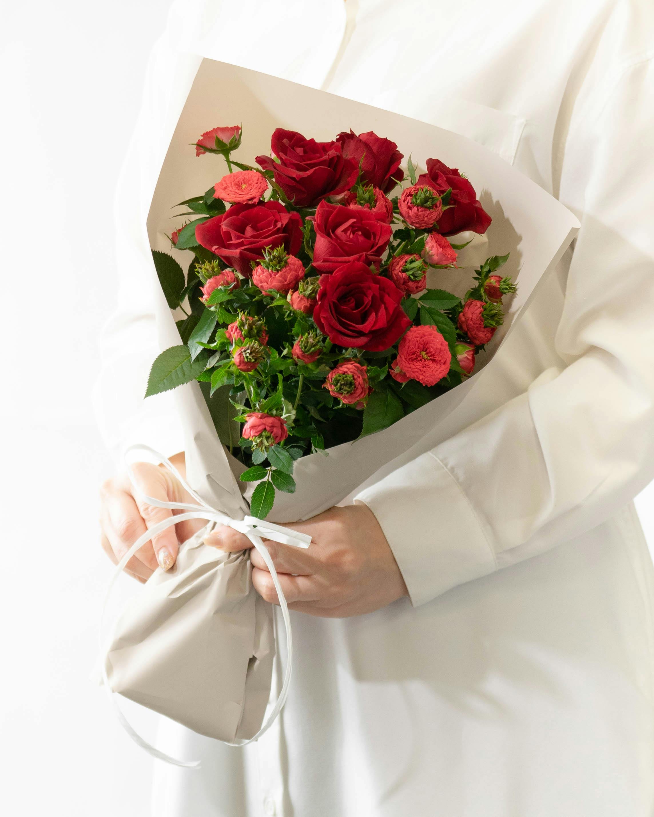 産地直送 バラ花束 レッド系ミックス（10本入り）／愛知 榊原薔薇園