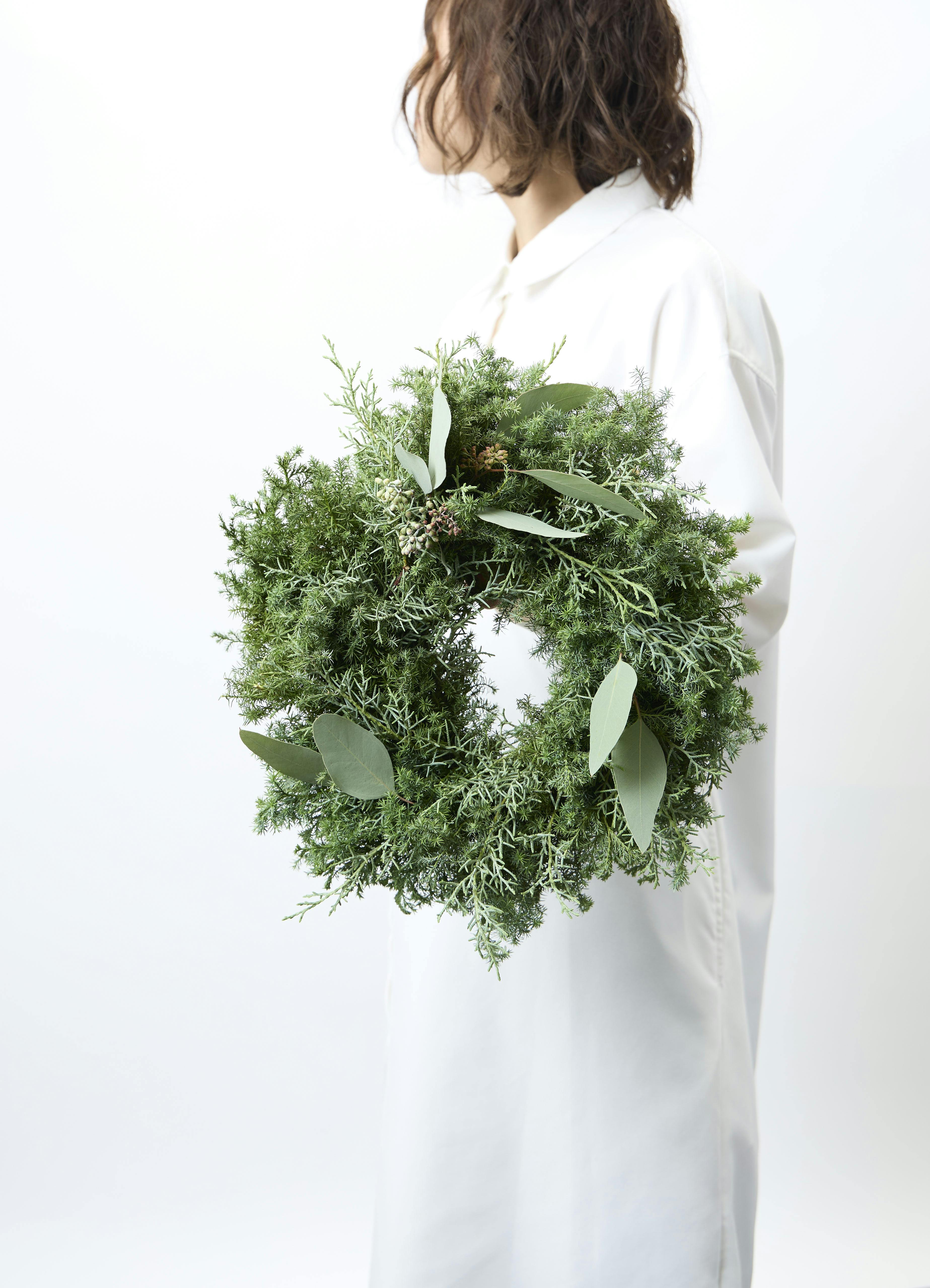 産地直送 かすみ草 リース ホワイト／熊本 オザキノウエンからお届け