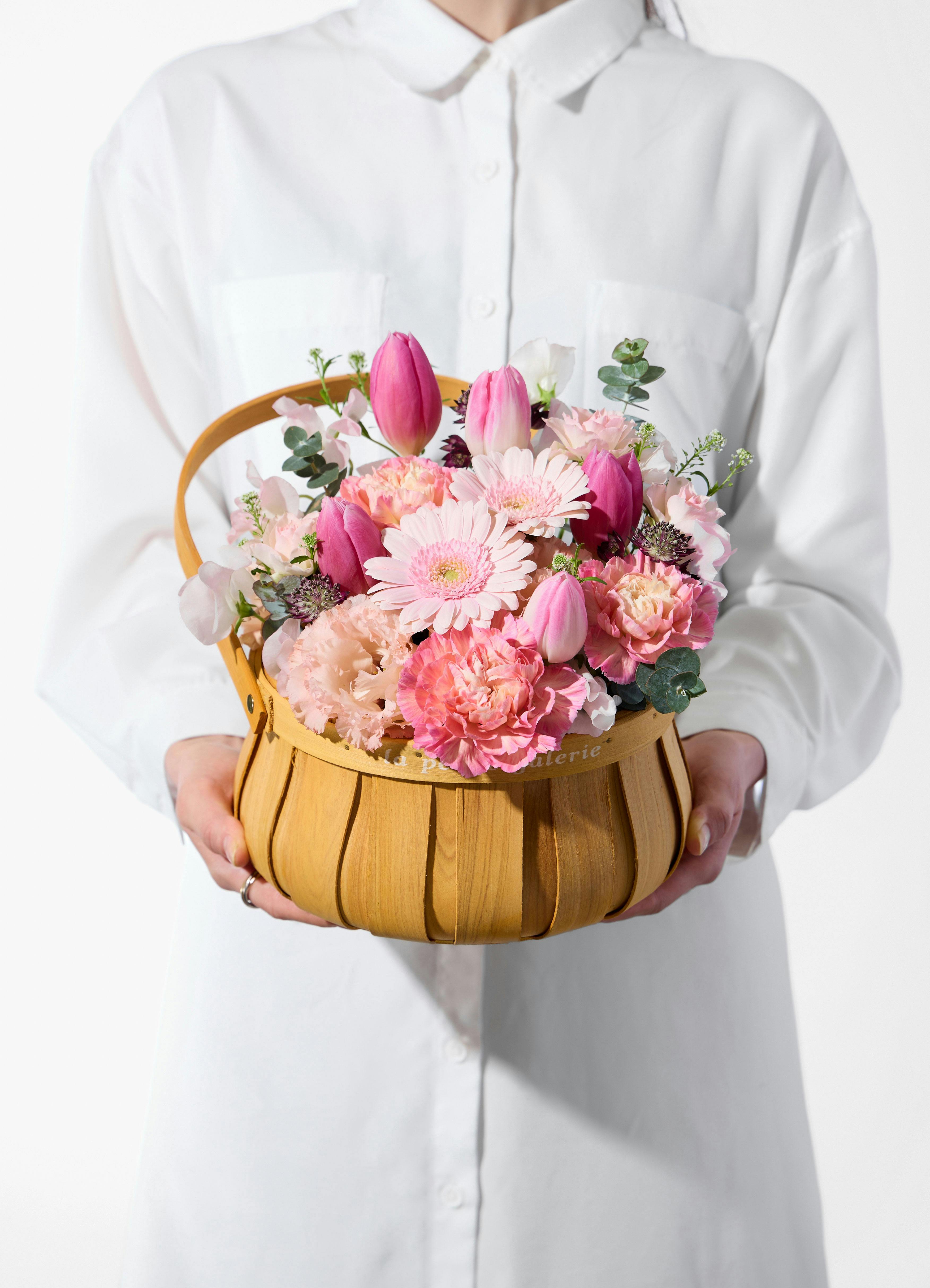 花束・アレンジメント more dark pink bouquet 花束・アレンジメント more dark pink bouquet more dark pink bouquet