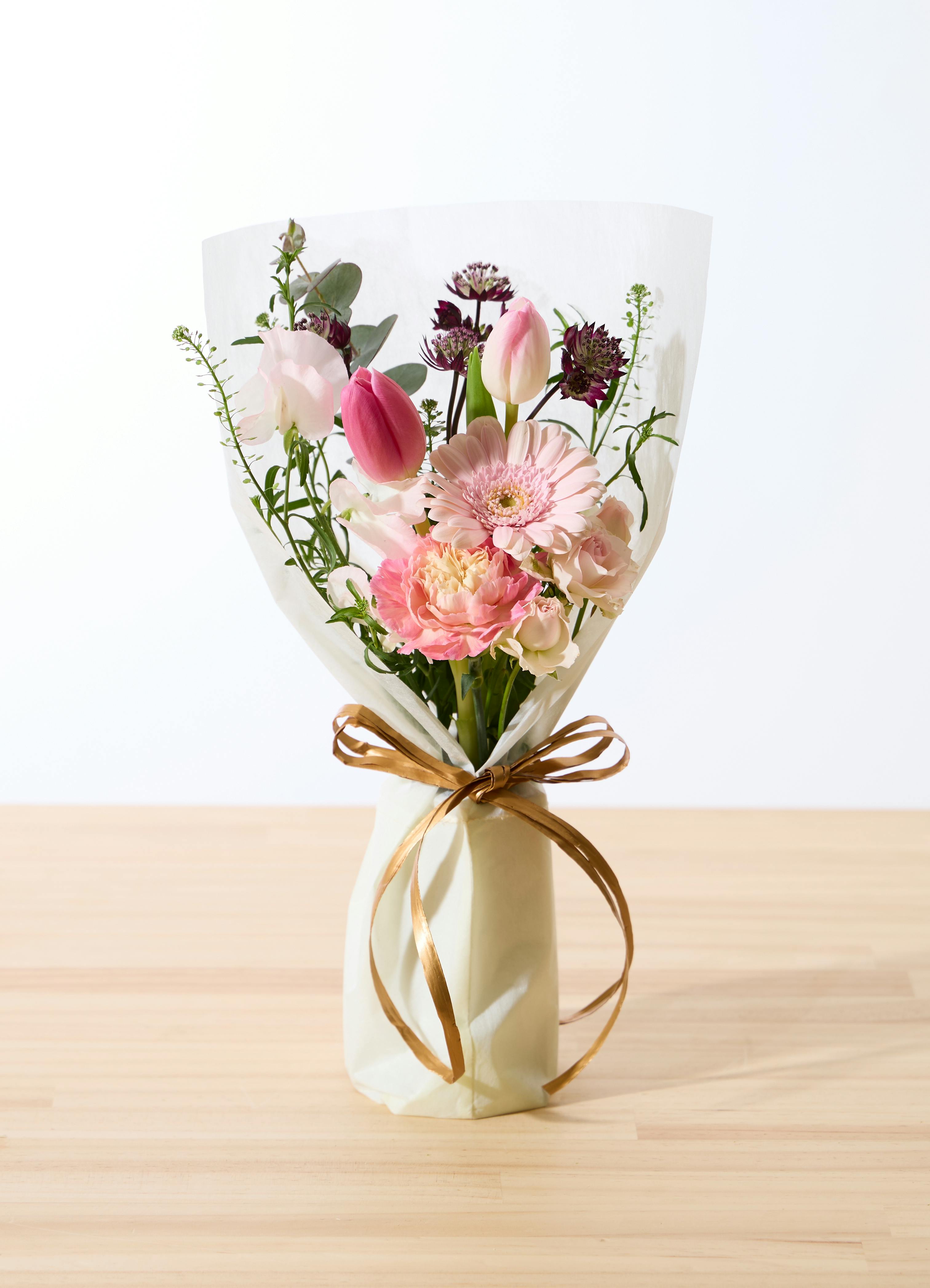 ピンク色の花束 | フラワーギフトならHitoHana（ひとはな）