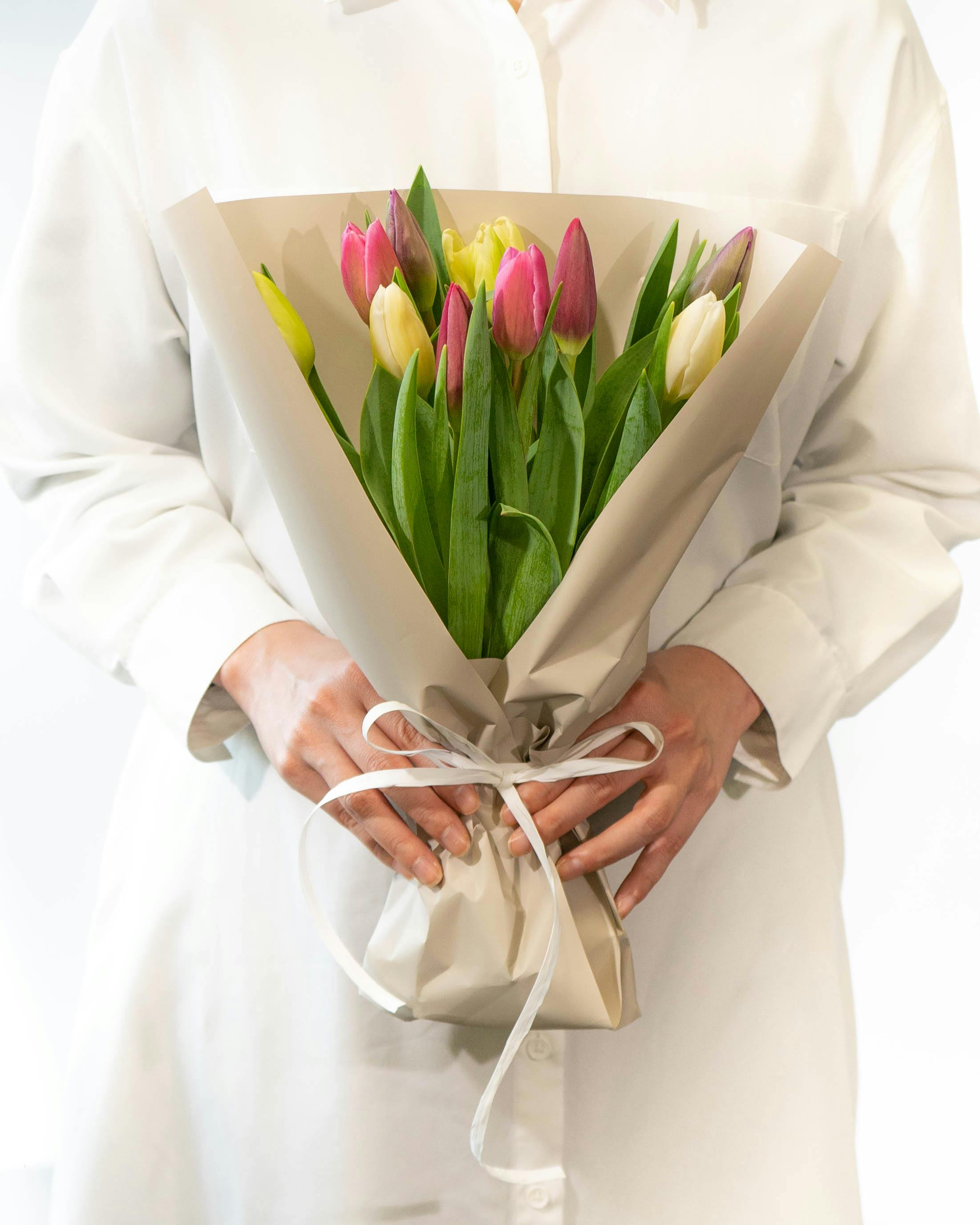 色ミックスの花束 | フラワーギフトならHitoHana（ひとはな）