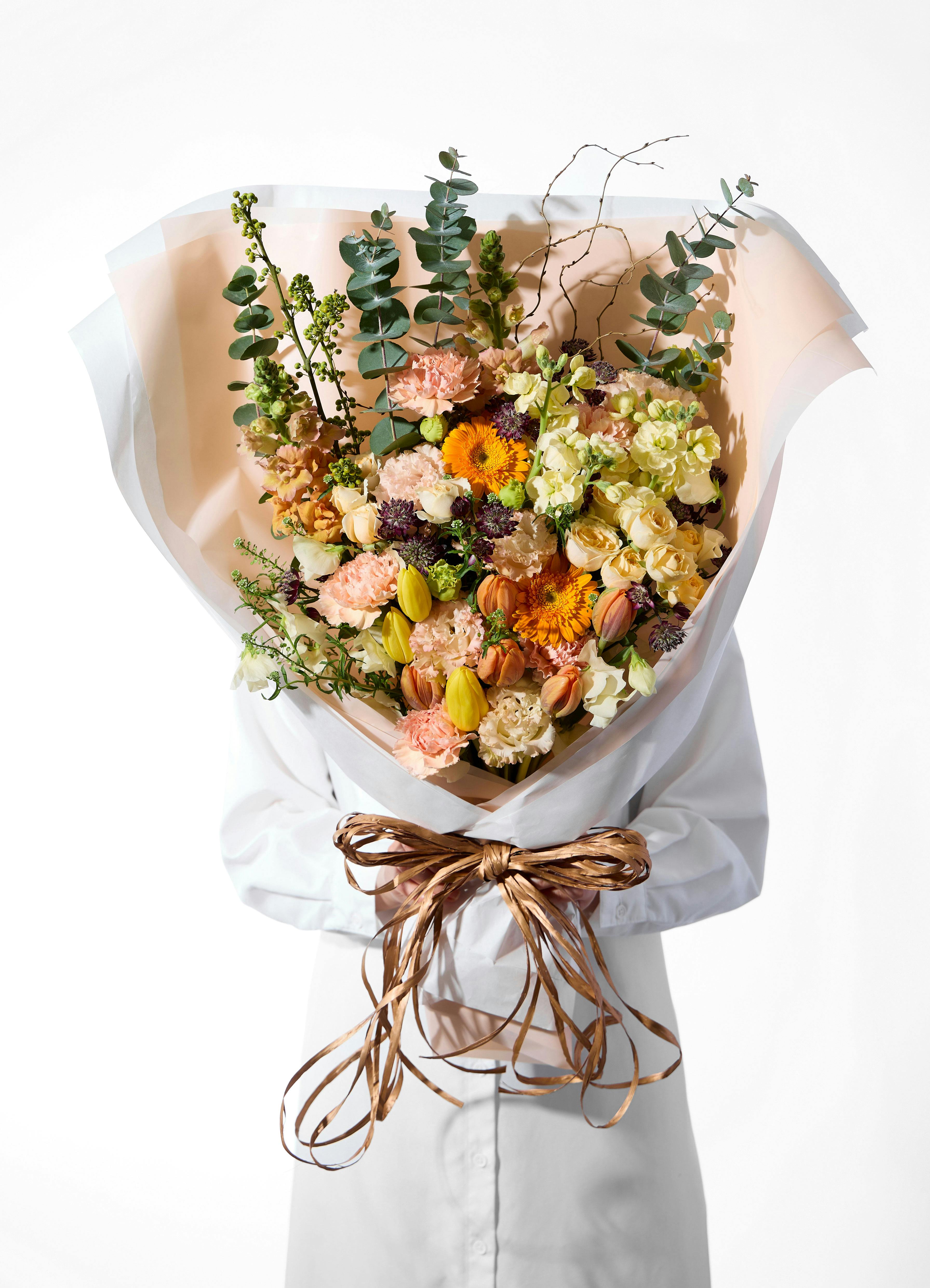 立春の花束 チューリップとガーベラ オレンジ L | 花束ならHitoHana