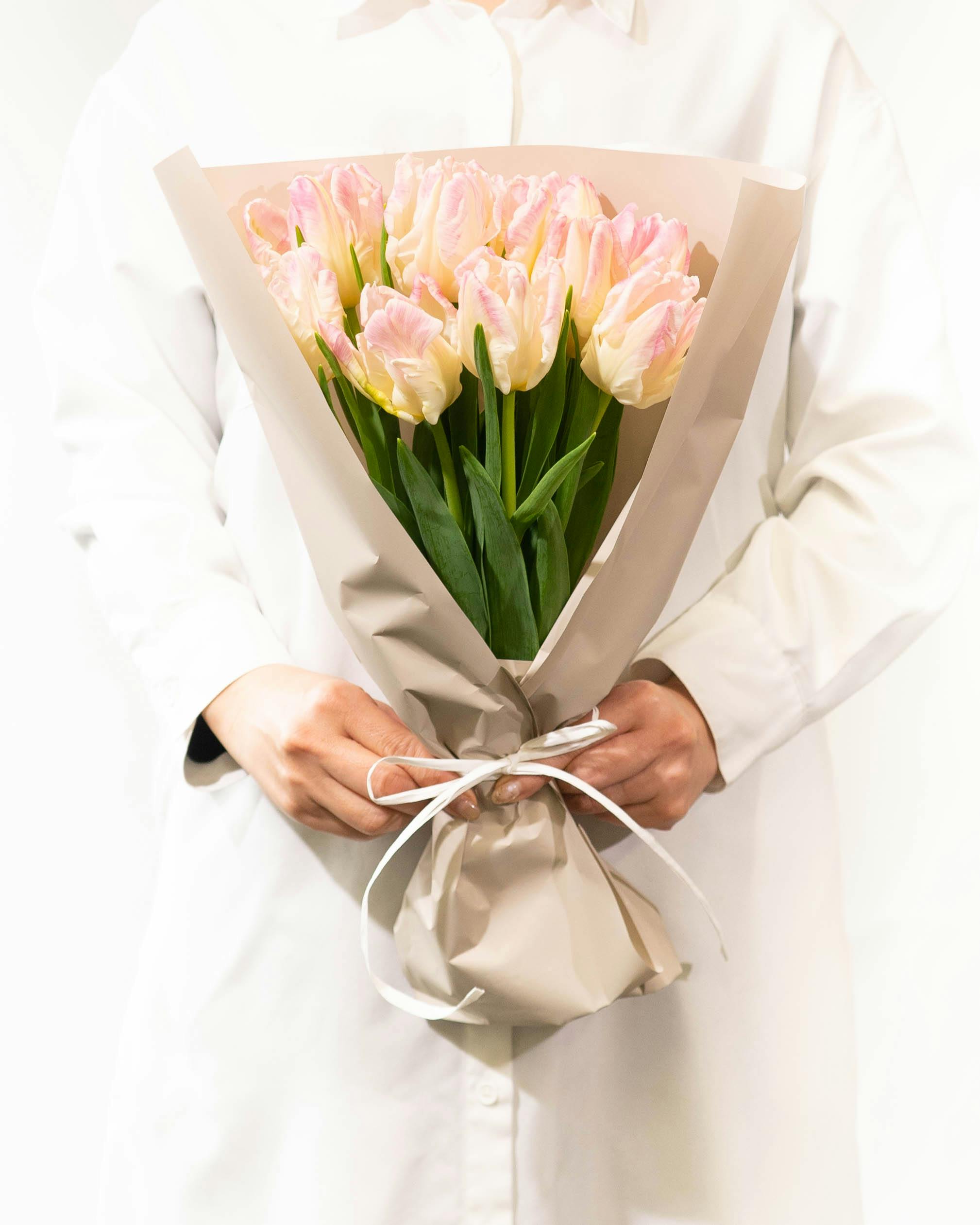 ピンク色の花束 | フラワーギフトならHitoHana（ひとはな）