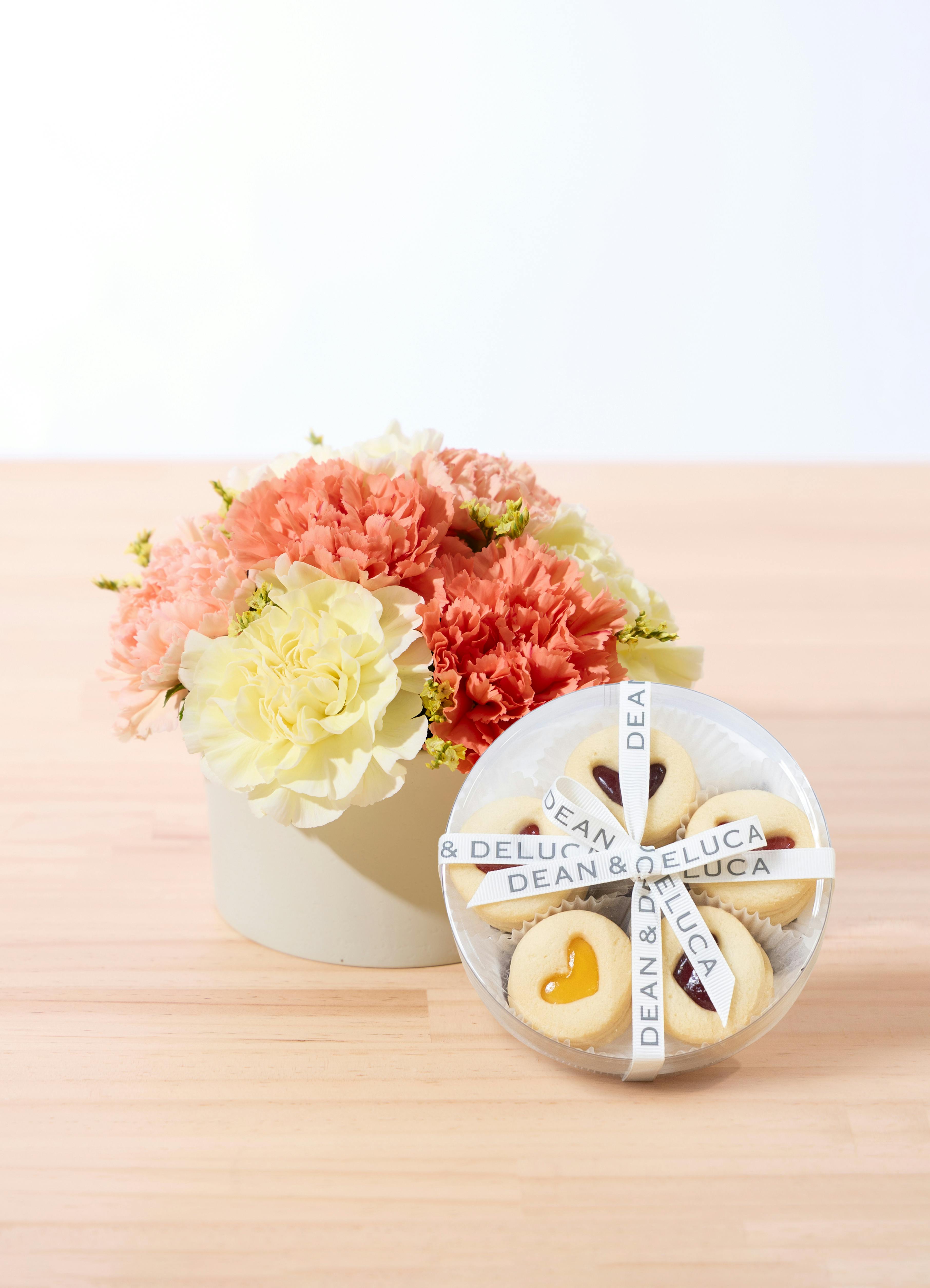 母の日】DEAN & DELUCA ハートジャムサンドクッキーアソート10pcs
