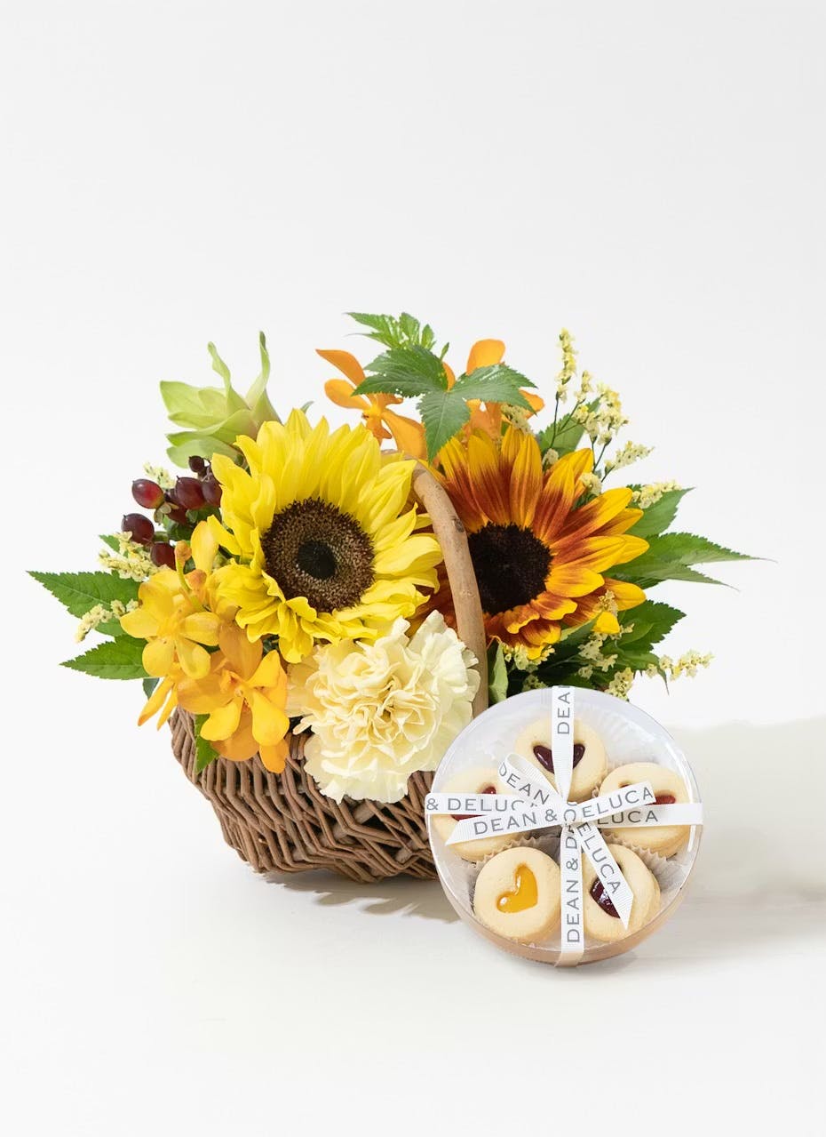 オレンジのアレンジメント | フラワーギフトならHitoHana（ひとはな）