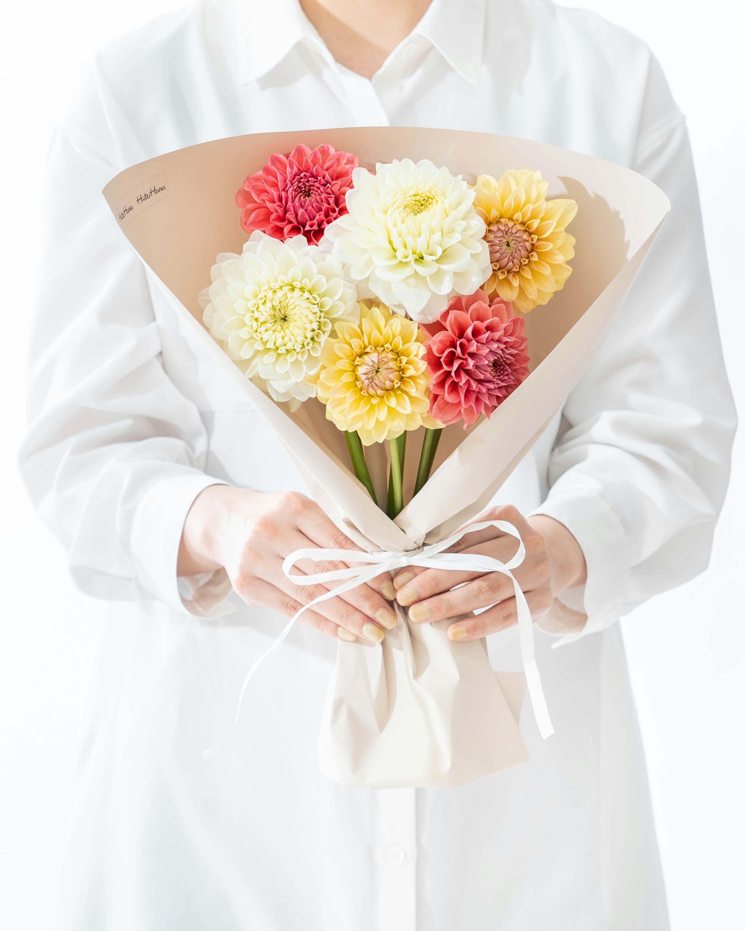 色ミックスの花束 | フラワーギフトならHitoHana（ひとはな）