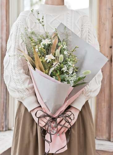 白色 ホワイト の花束 花束ならhitohana ひとはな