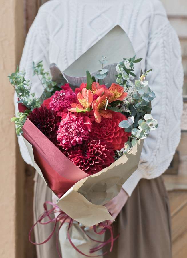 ダリア 花束 レッド M 花束ならhitohana ひとはな ダリア 花束 レッド M 花束ならhitohana ひとはな