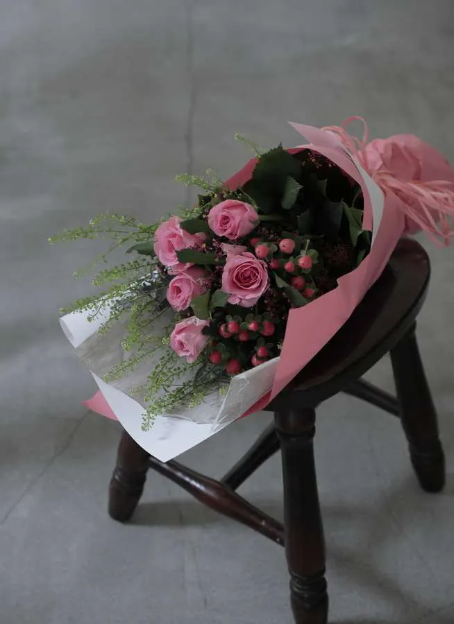 バラ 花束 ピンク S スタンダード 花束ならhitohana ひとはな