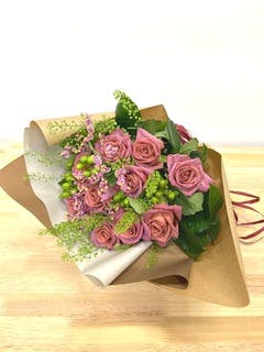 バラ 花束 ブラウン M | 花束ならHitoHana(ひとはな)