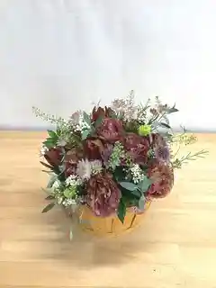 ブラウンの花束・アレンジメント | フラワーギフトならHitoHana（ひと