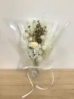 ホワイトのドライフラワー | フラワーギフトならHitoHana（ひとはな）