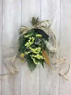 生花スワッグ スターチス イエロー S | スワッグならHitoHana(ひとはな)