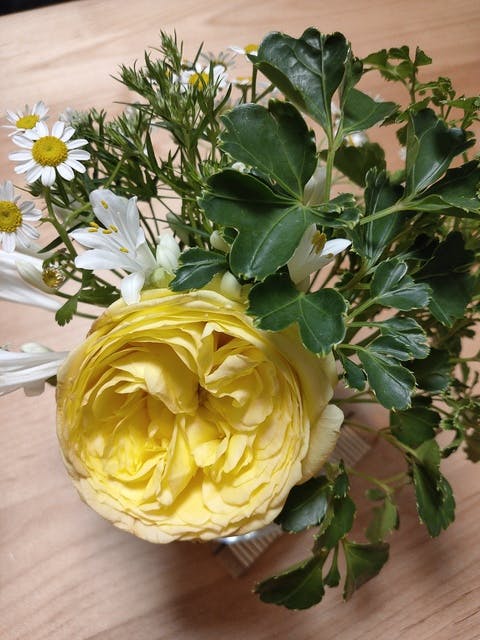 あじさい様専用ページ アメリカンフラワー 薔薇とデルフィニウムのアレンジ Www Vetrepro Fr