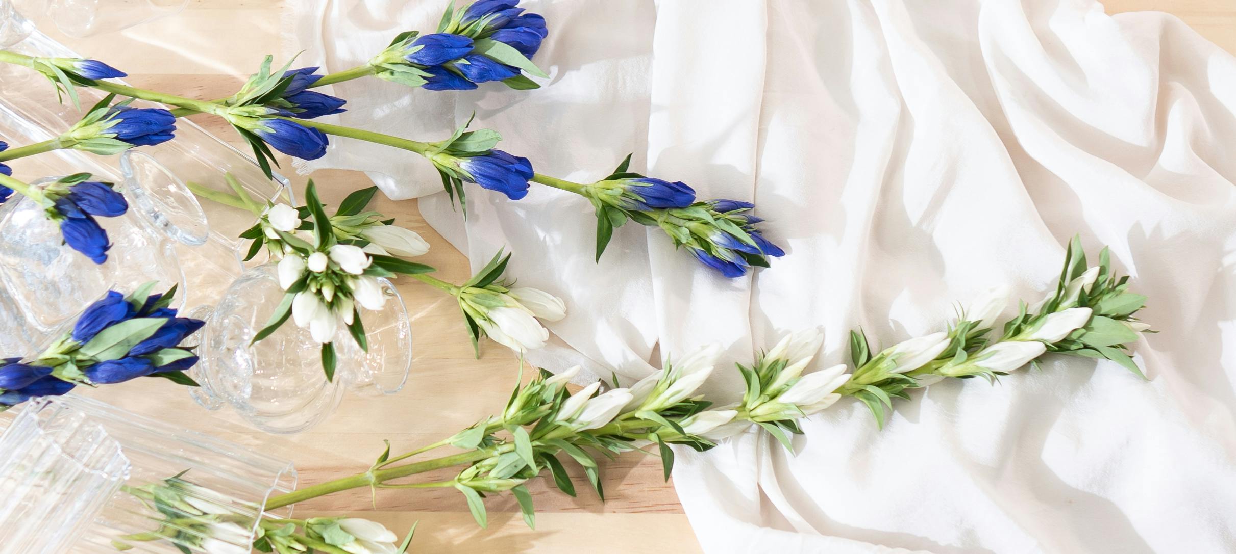 リンドウの花束 ブーケを選ぶ フラワーギフトの通販ならひとはな